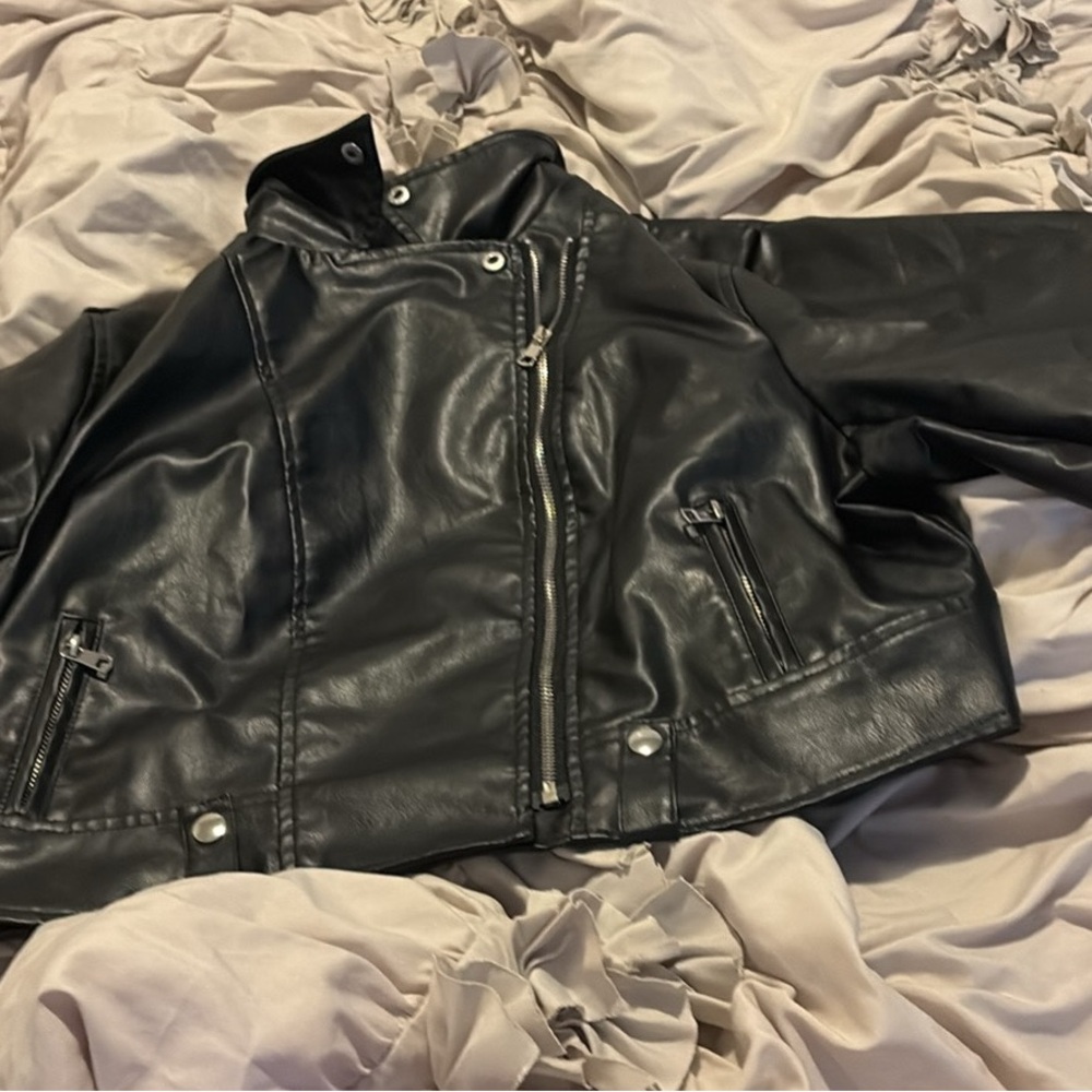 SHEIN Black Leather Jacket for Women